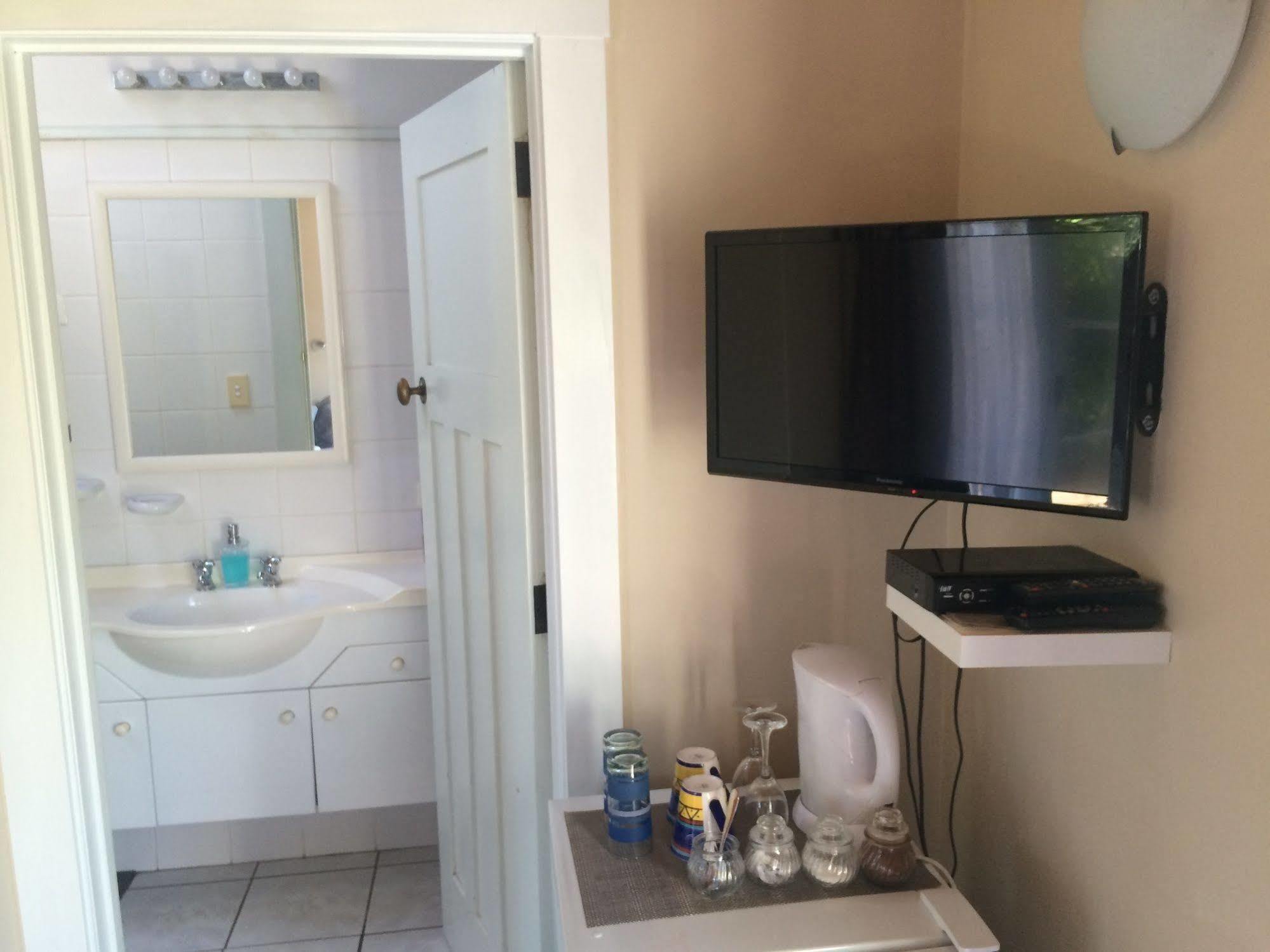 Mangawhai Chalets Bagian luar foto